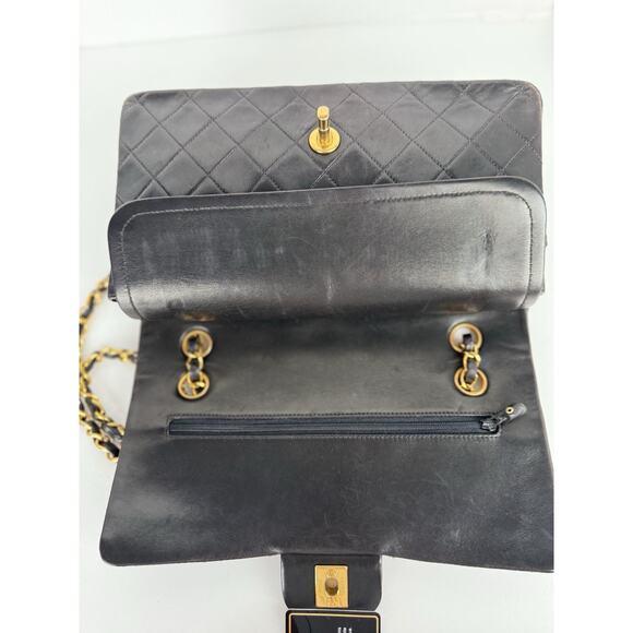 Chanel Vintage Classic Double Flap Bag Quilted Black Leather - Picture 14 of 16